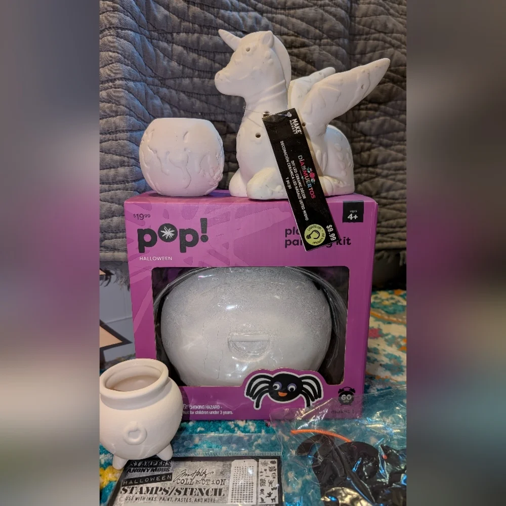 Huge lot of NEW Halloween crafts